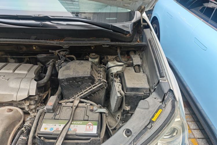 Used Toyota RAV4 2013 2.5L Automatic 4x4 Elite Edition Engine Bay Left