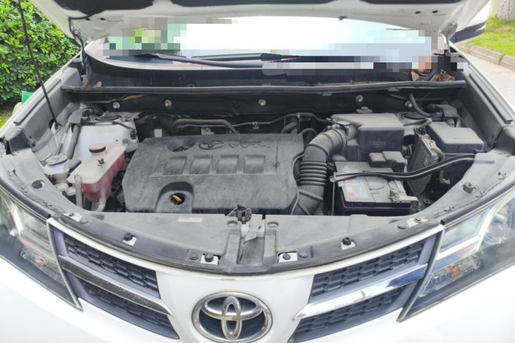 Used Toyota RAV4 2013 2.0L CVT Two-Wheel Drive Urban Edition Engine Bay