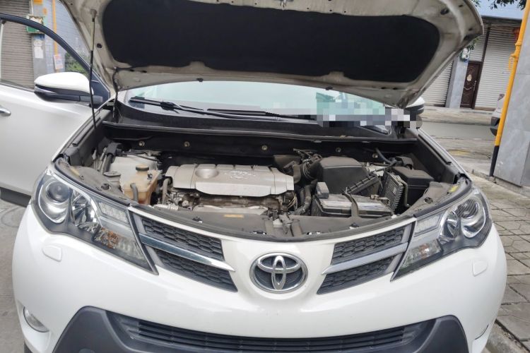 Used Toyota RAV4 2013 2.5L Automatic 4x4 Elite Edition Engine Bay