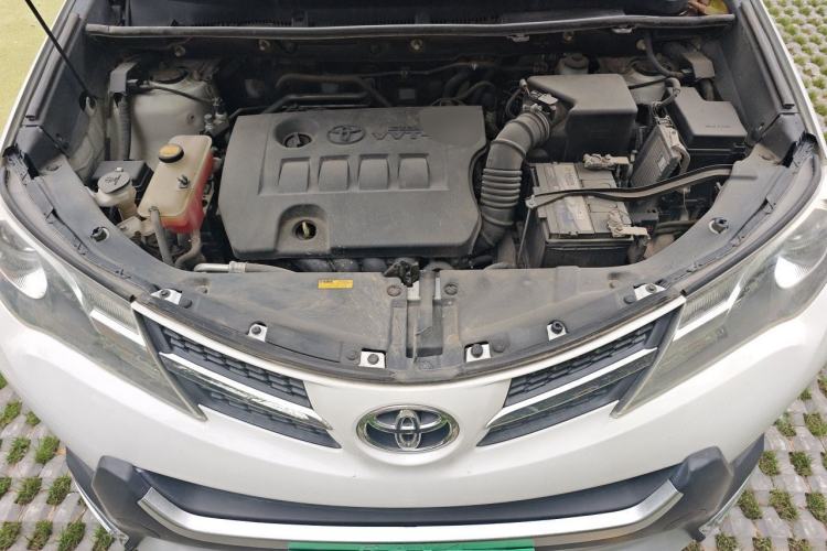Used Toyota RAV4 2013 2.0L CVT Two-Wheel Drive Urban Edition Engine Bay