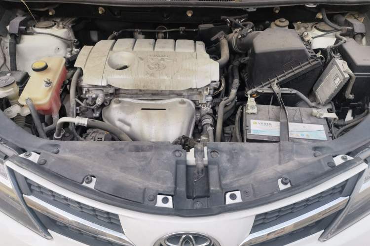 Used Toyota RAV4 2013 2.5L Automatic 4x4 Luxury Edition Engine Bay