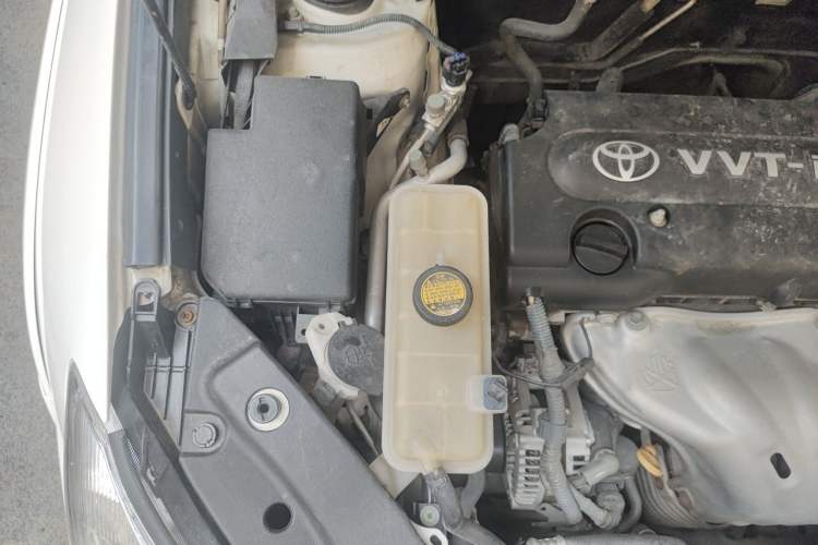Used Toyota RAV4 2013 Special Edition 2.4L Automatic 4x4 Prestige Engine Bay Right