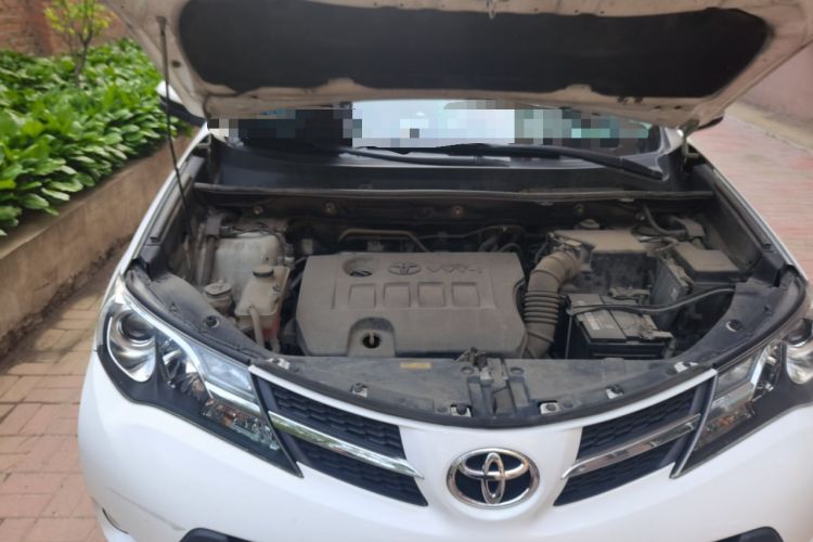 Used Toyota RAV4 2013 2.0L CVT Four-Wheel Drive New Edition Engine Bay Right