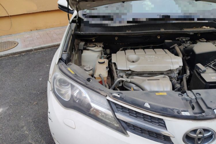 Used Toyota RAV4 2013 2.5L Automatic 4x4 Elite Edition Engine Bay Right