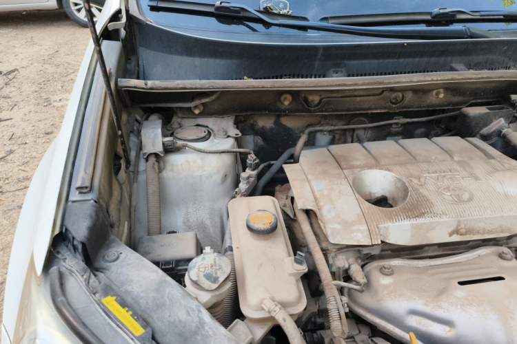 Used Toyota RAV4 2013 2.5L Automatic 4x4 Elite Edition Engine Bay Right