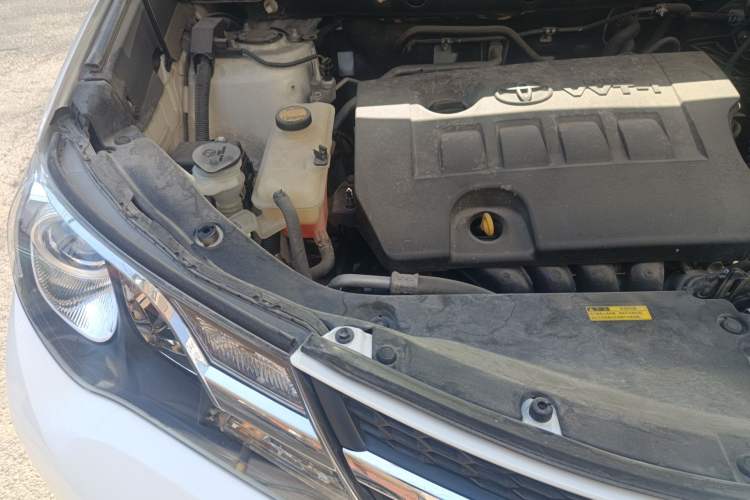 Used Toyota RAV4 2013 2.0L CVT Four-Wheel Drive New Edition Engine Bay Right
