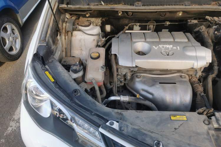 Used Toyota RAV4 2013 2.5L Automatic 4x4 Elite Edition Engine Bay Right