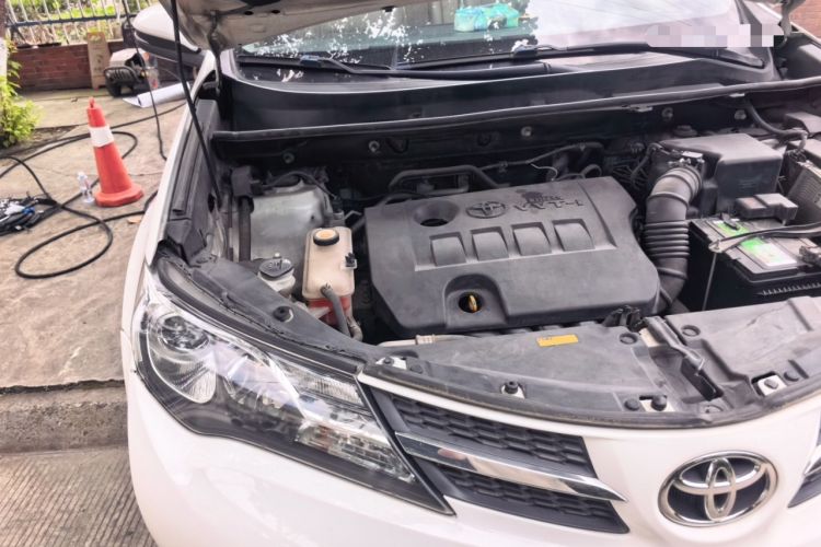 Used Toyota RAV4 2013 2.0L CVT Four-Wheel Drive New Edition Engine Bay Right