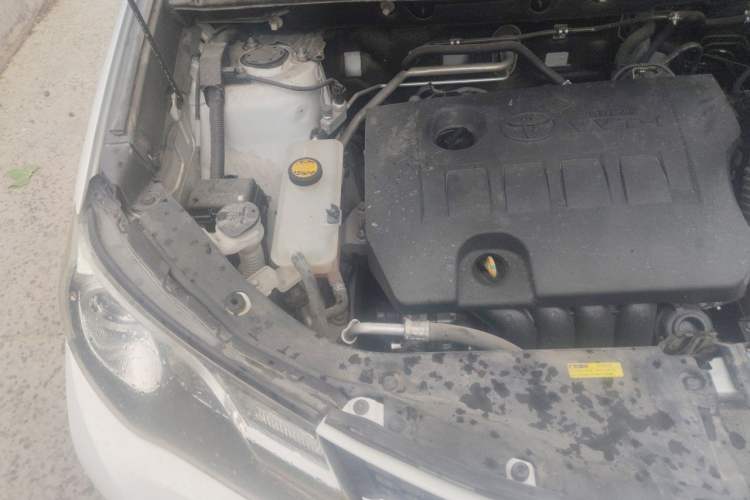 Used Toyota RAV4 2013 2.0L CVT Two-Wheel Drive Urban Edition Engine Bay Right