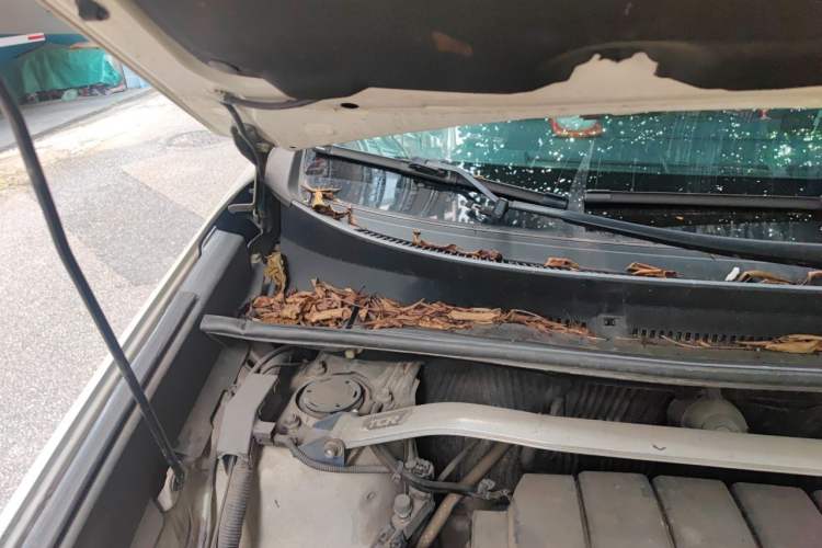 Used Toyota RAV4 2013 2.5L Automatic 4x4 Elite Edition Engine Bay Right