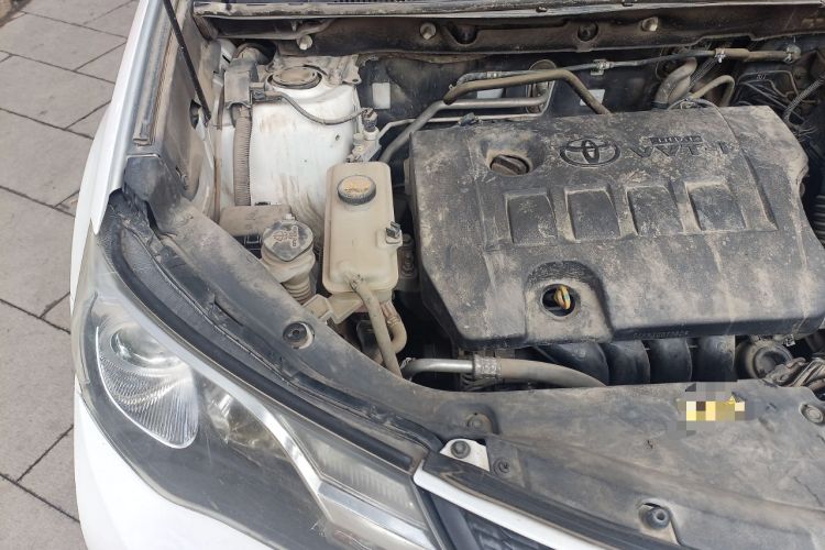 Used Toyota RAV4 2013 2.0L CVT Four-Wheel Drive New Edition Engine Bay Right