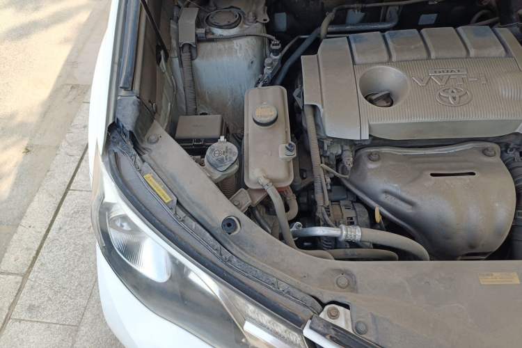 Used Toyota RAV4 2013 2.5L Automatic 4x4 Elite Edition Engine Bay Right