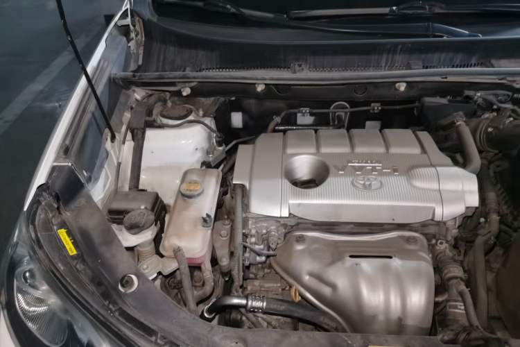 Used Toyota RAV4 2013 2.5L Automatic 4x4 Elite Edition Engine Bay Right