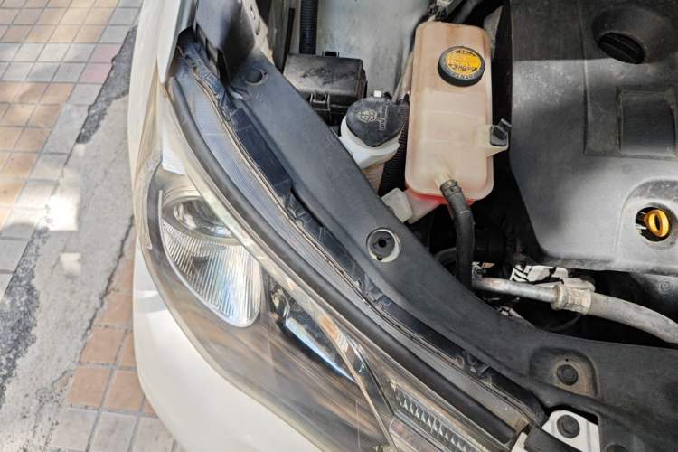 Used Toyota RAV4 2013 2.0L CVT Four-Wheel Drive New Edition Engine Bay Right