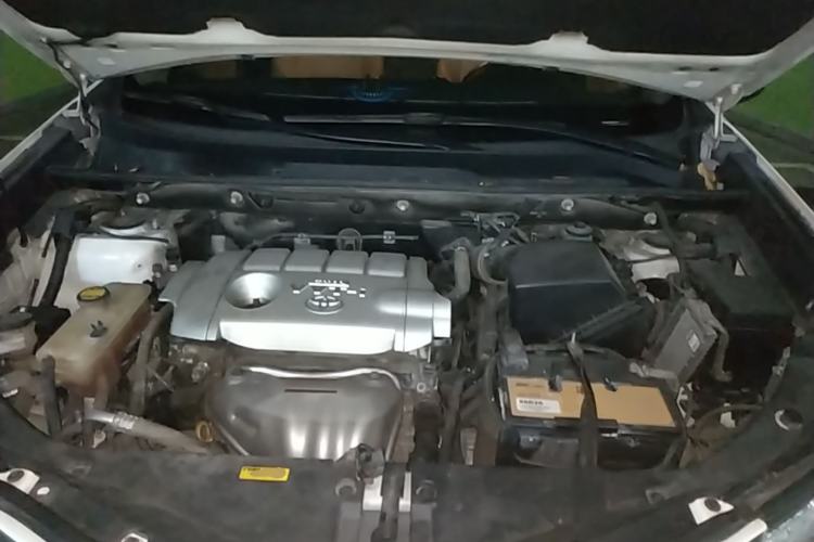 Used Toyota RAV4 2013 2.5L Automatic 4x4 Elite Edition Engine Bay