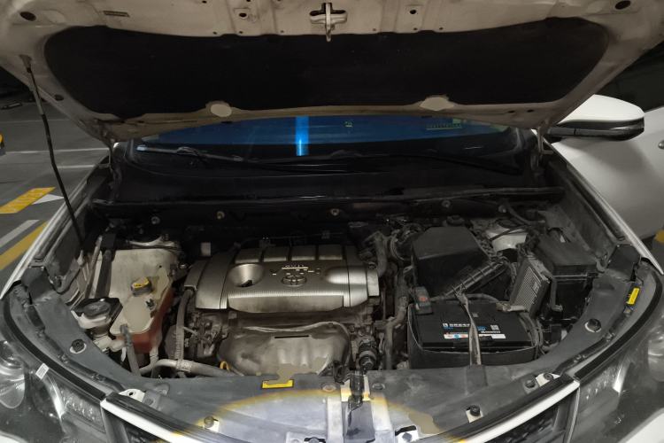 Used Toyota RAV4 2013 2.5L Automatic 4x4 Elite Edition Engine Bay