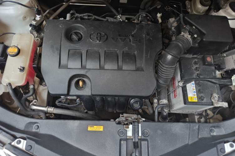 Used Toyota RAV4 2013 2.0L CVT Two-Wheel Drive Urban Edition Engine Bay