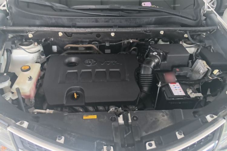 Used Toyota RAV4 2013 2.0L CVT Four-Wheel Drive Fashion Edition Engine Bay