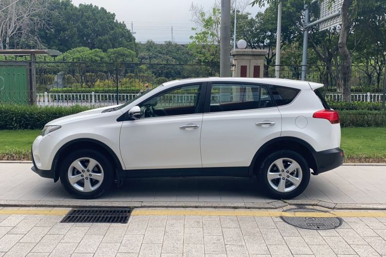 Used Toyota RAV4 2013 2.5L Automatic 4x4 Elite Edition Exterior 2
