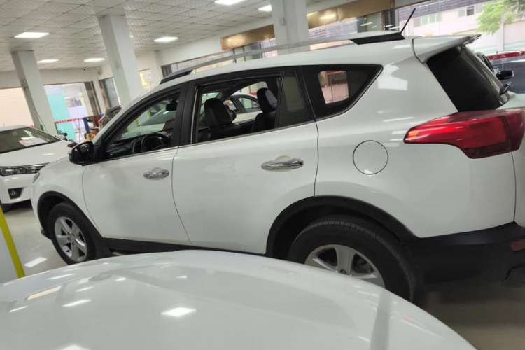 Used Toyota RAV4 2013 2.5L Automatic 4x4 Elite Edition Exterior 3