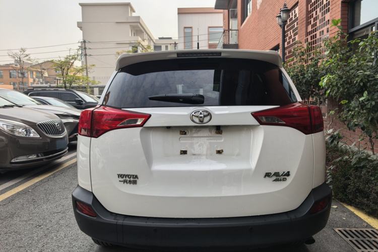 Used Toyota RAV4 2013 2.0L CVT Four-Wheel Drive Fashion Edition Exterior 3
