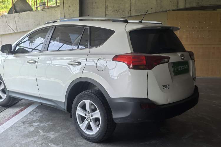 Used Toyota RAV4 2013 2.0L CVT Four-Wheel Drive New Edition Exterior 4
