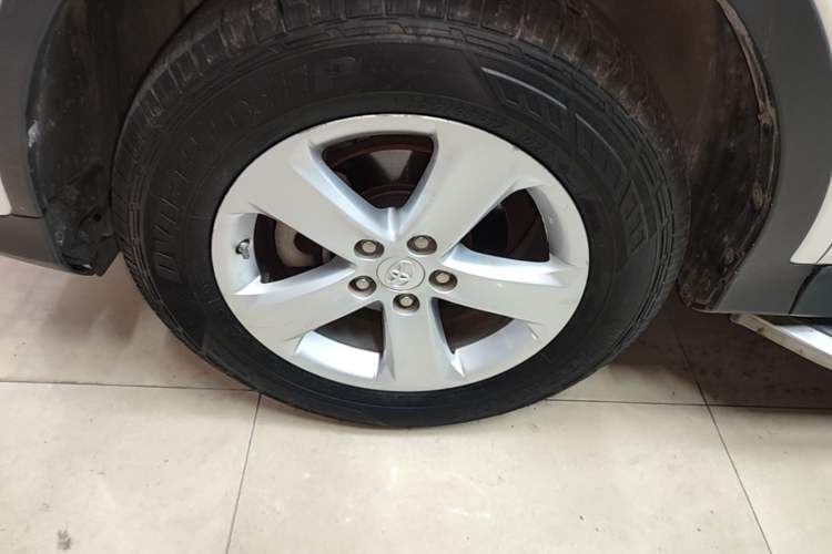 Used Toyota RAV4 2013 2.0L CVT Four-Wheel Drive Fashion Edition Exterior 4