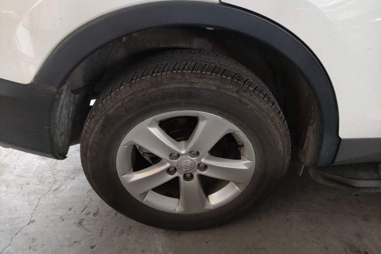 Used Toyota RAV4 2013 2.5L Automatic 4x4 Elite Edition Exterior 5