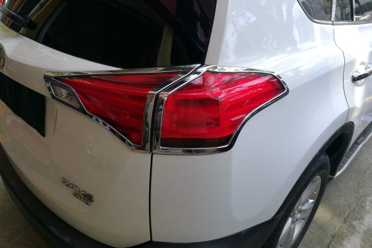 Used Toyota RAV4 2013 2.5L Automatic 4x4 Elite Edition Exterior 6