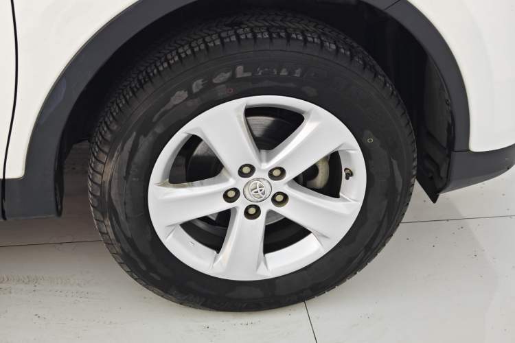 Used Toyota RAV4 2013 2.0L CVT Four-Wheel Drive New Edition Exterior 7