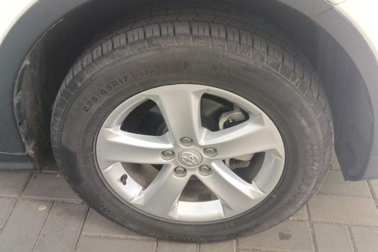 Used Toyota RAV4 2013 2.0L Manual Two-Wheel Drive Urban Edition Exterior 7