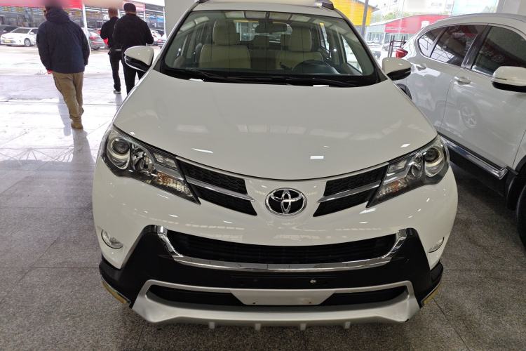 Used Toyota RAV4 2013 2.0L CVT Four-Wheel Drive New Edition Front