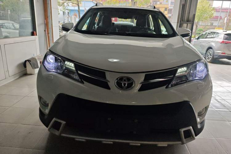 Used Toyota RAV4 2013 2.5L Automatic 4x4 Luxury Edition Front