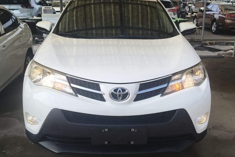Used Toyota RAV4 2013 2.0L CVT Four-Wheel Drive New Edition Front