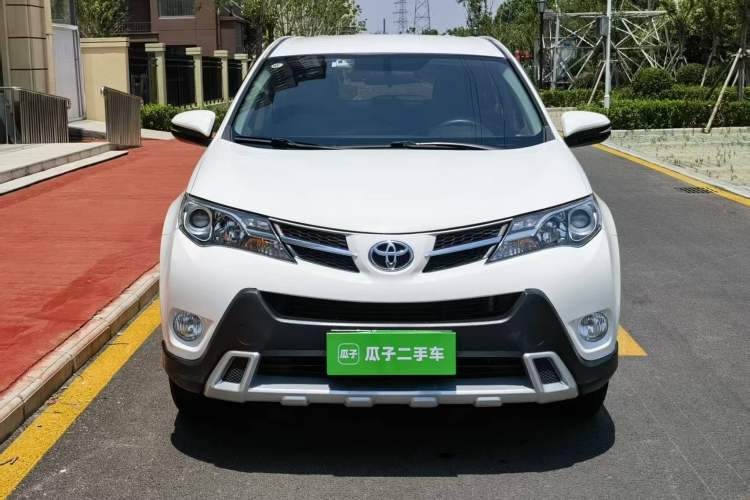 Used Toyota RAV4 2013 2.0L CVT Two-Wheel Drive Urban Edition Front