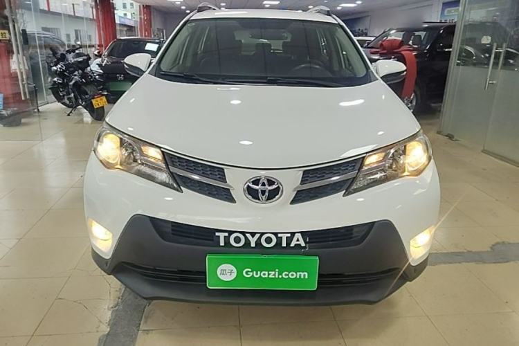 Used Toyota RAV4 2013 2.0L CVT Two-Wheel Drive Urban Edition Front