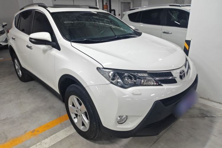 Used Toyota RAV4 2013 2.5L Automatic 4x4 Elite Edition Front Right 45 Deg