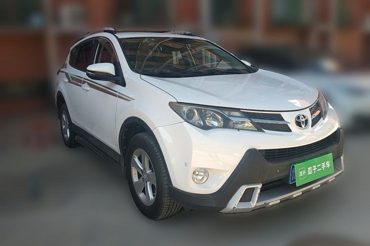 Used Toyota RAV4 2013 2.0L CVT Two-Wheel Drive Urban Edition Front Right 45 Deg