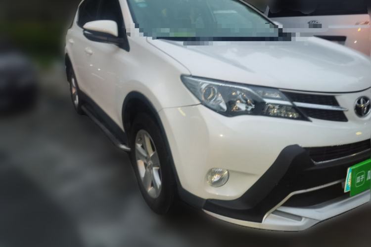 Used Toyota RAV4 2013 2.0L CVT Two-Wheel Drive Urban Edition Front Right 45 Deg
