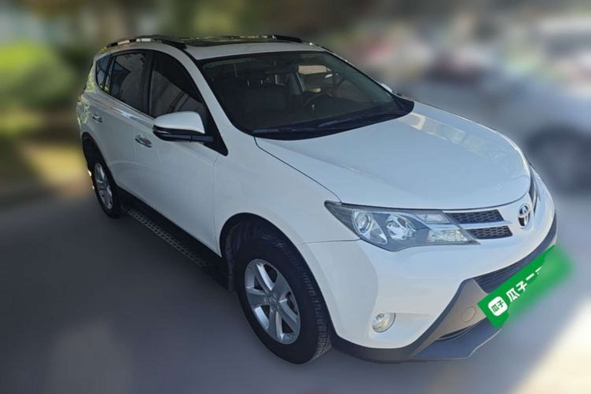 Used Toyota RAV4 2013 2.0L CVT Four-Wheel Drive New Edition Front Right 45 Deg
