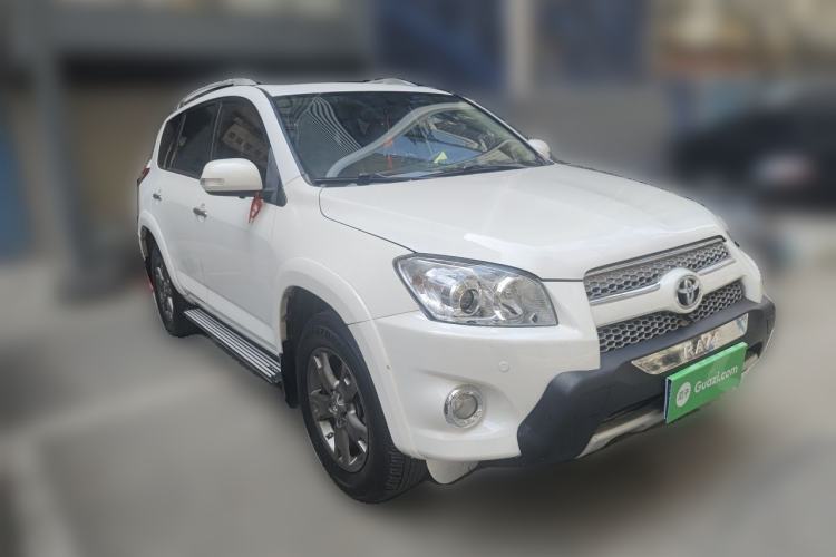 Used Toyota RAV4 2013 Special Edition 2.4L Automatic 4x4 Prestige Front Right 45 Deg