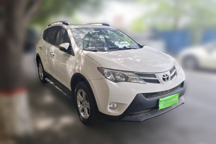 Used Toyota RAV4 2013 2.0L CVT Four-Wheel Drive New Edition Front Right 45 Deg