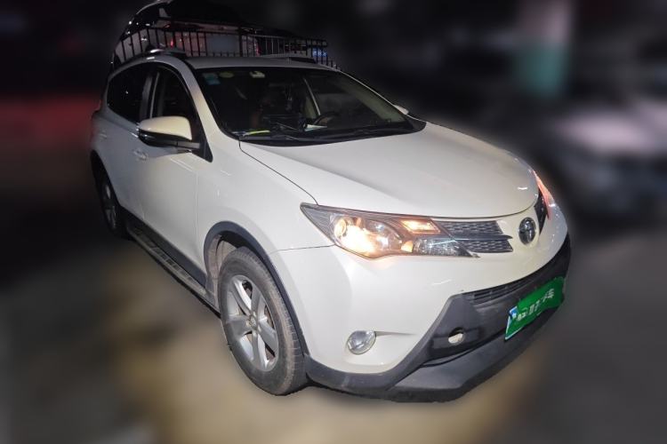 Used Toyota RAV4 2013 2.0L CVT Two-Wheel Drive Urban Edition Front Right 45 Deg