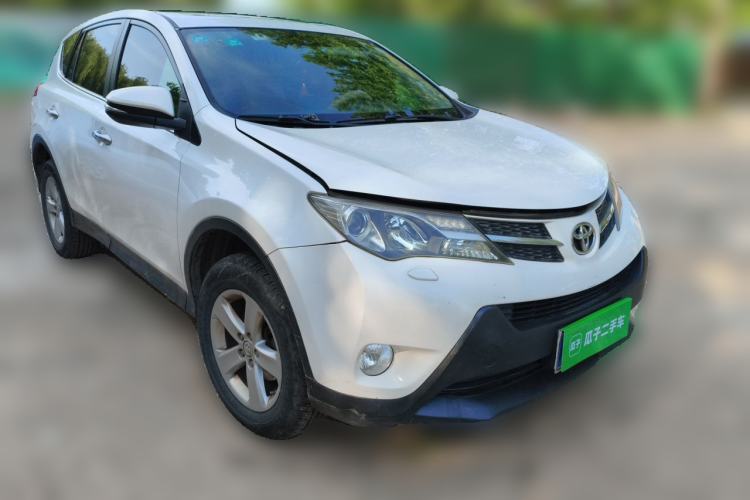 Used Toyota RAV4 2013 2.5L Automatic 4x4 Elite Edition Front Right 45 Deg