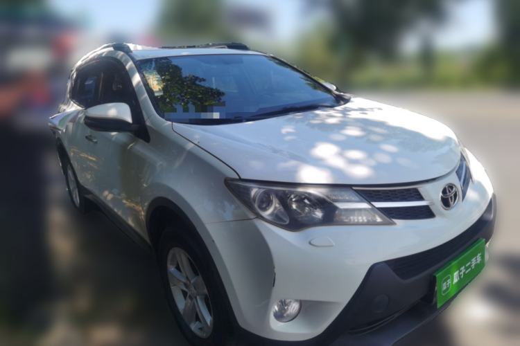 Used Toyota RAV4 2013 2.5L Automatic 4x4 Elite Edition Front Right 45 Deg