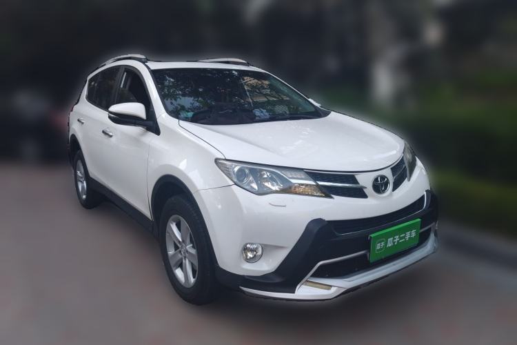 Used Toyota RAV4 2013 2.5L Automatic 4x4 Elite Edition Front Right 45 Deg