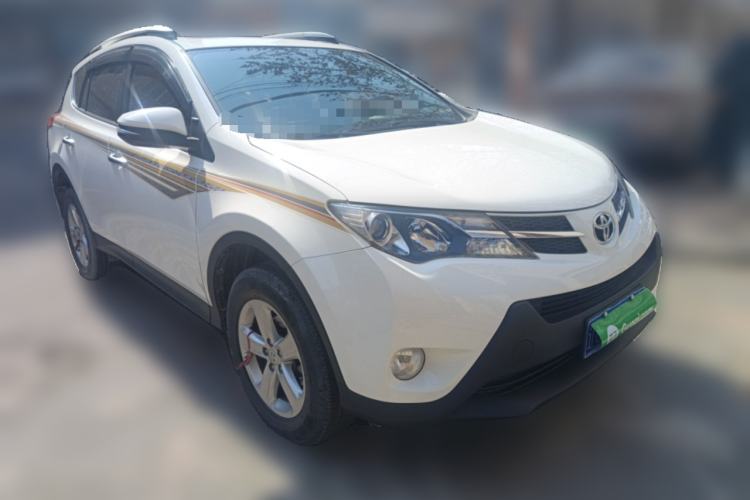 Used Toyota RAV4 2013 2.0L CVT Four-Wheel Drive New Edition Front Right 45 Deg