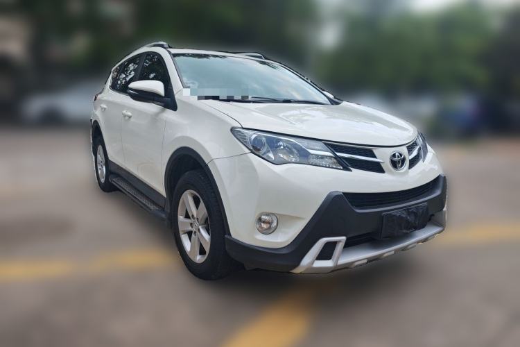 Used Toyota RAV4 2013 2.0L CVT Four-Wheel Drive Fashion Edition Front Right 45 Deg