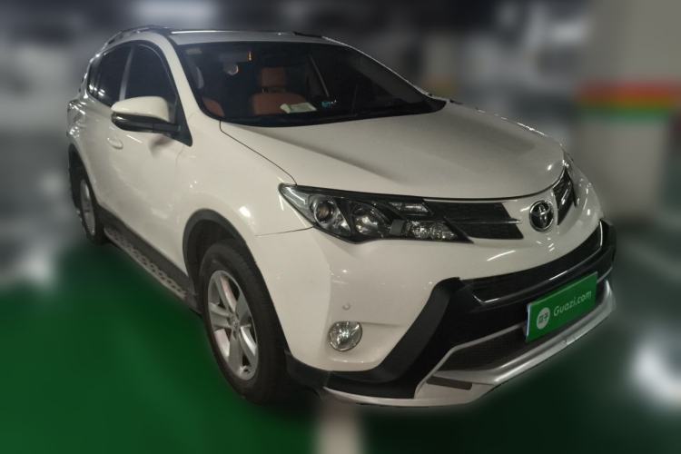 Used Toyota RAV4 2013 2.0L CVT Two-Wheel Drive Urban Edition Front Right 45 Deg