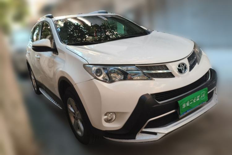 Used Toyota RAV4 2013 2.0L CVT Two-Wheel Drive Urban Edition Front Right 45 Deg